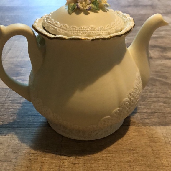 Tea Pot Music Box - Picture 10 of 10